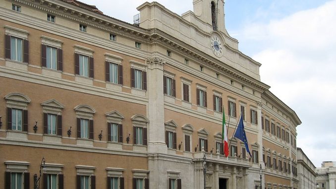 1024px Palazzo Montecitorio Rom 2009